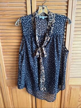 BLACK RAINN’S Black & Brown Leopard Tie-Neck Sleeveless Blouse
